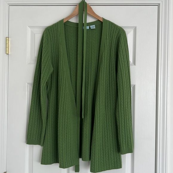 Gene Meyer 100% cashmere cardigan with belt green grass sz  large - Picture 7 of 10